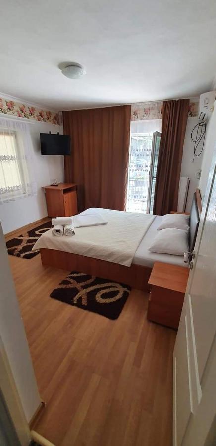 Casa Mimi Lägenhet Băile Herculane Exteriör bild